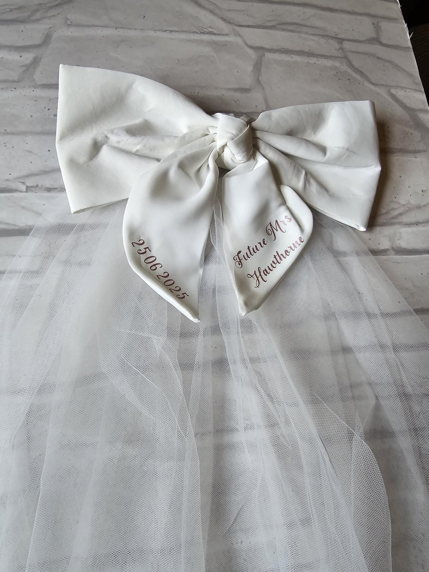 Hen Do Veil Bow | Rose Gold Personlaised Wedding Veil | Bridal Party Gift | Special Wedding Party Gift