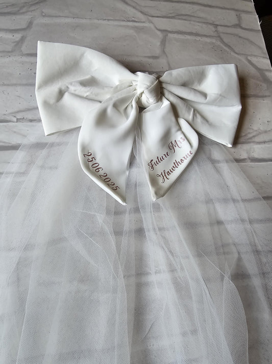 Hen Do Veil Bow | Rose Gold Personlaised Wedding Veil | Bridal Party Gift | Special Wedding Party Gift