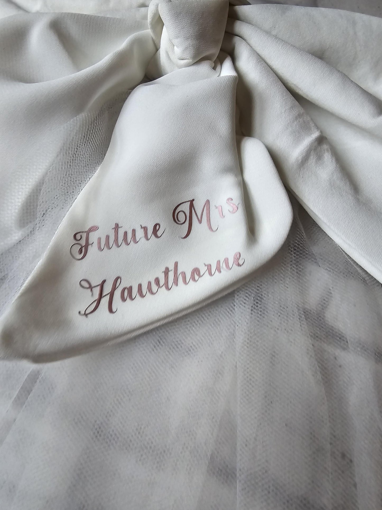 Hen Do Veil Bow | Rose Gold Personlaised Wedding Veil | Bridal Party Gift | Special Wedding Party Gift