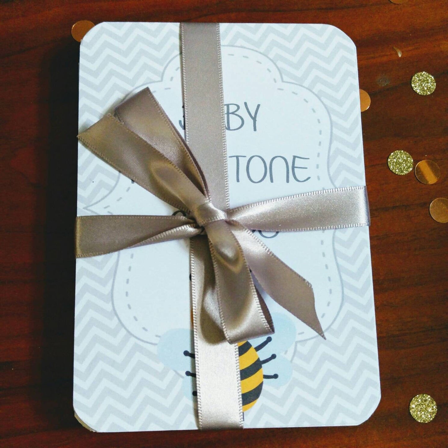 Baby Milestone Bee Cards - Bluesky's creation